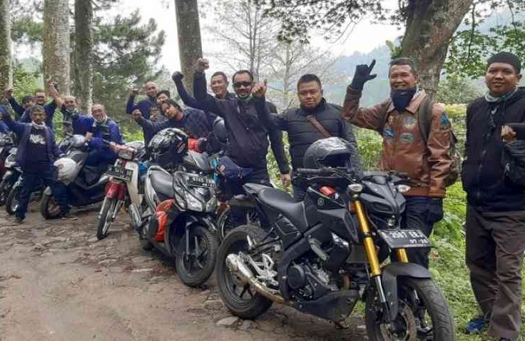 Komunitas LA 32 Riders Touring Nostalgia Ingat Masa Sekolah