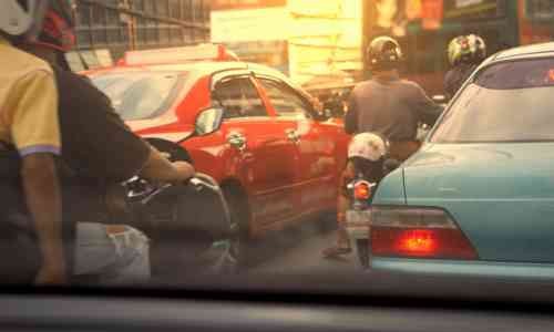 Sebelum Kamu Menyalip Kendaraan Lain Perhatikan Dulu Hal Berikut Ini