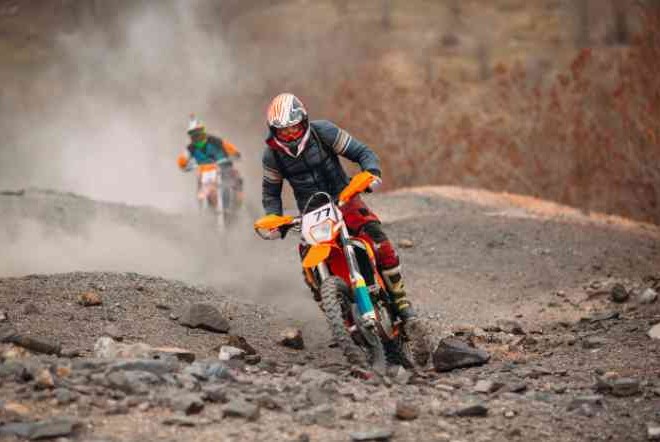 Perlengkapan Untuk Naik Motor Cross Yang Harus Kamu Tahu
