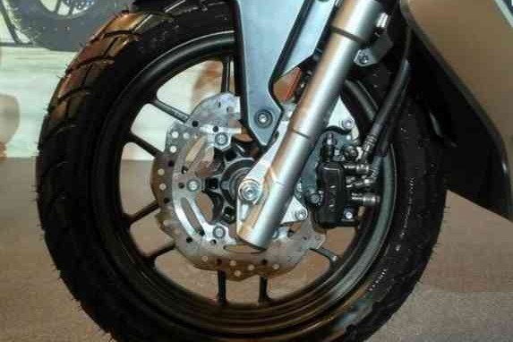 Cara Mengatasi Jika Rem Cakram Macet Atau Seret