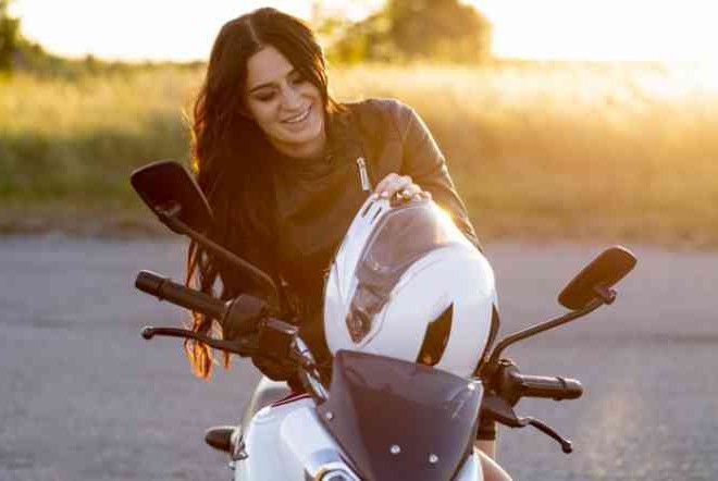 Cara Membersihkan Helm Tanpa Harus ke Tempat Pencucian Helm