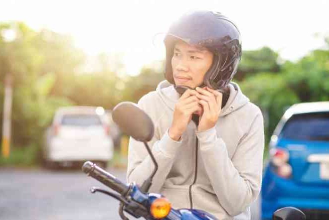Jangan Malas Pakai helm,  Ini Bahayanya