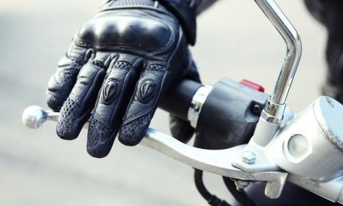 Cara Mudah Merawat Selang Rem Motor