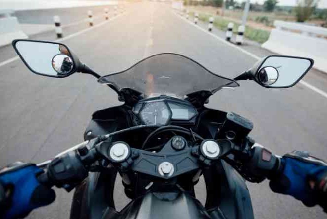 Fungsi Penting Kaca Spion Pada Kendaraan Bermotor Yang Wajib Kamu Ketahui