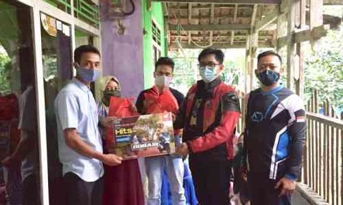 AWal Tahun Komunitas Ini Adakan Bakti Sosial