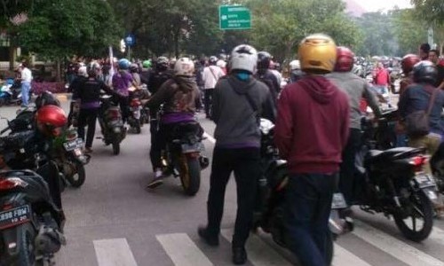 Penyebab Mesin Motor Kamu Cepat Panas Padahal Rutin Servis
