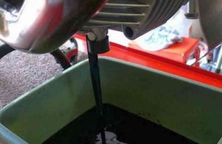 Berikut ini Tanda Jika Oli Mesin Motor Sudah Waktunya Ganti