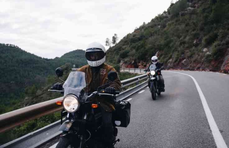 Supaya Aman dan Nyaman Saat Mengendarai Motor, Terapkan 8 Hal Ini 
