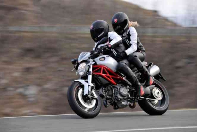 Tips Boncengan Saat Touring Supaya Nyaman dan Aman