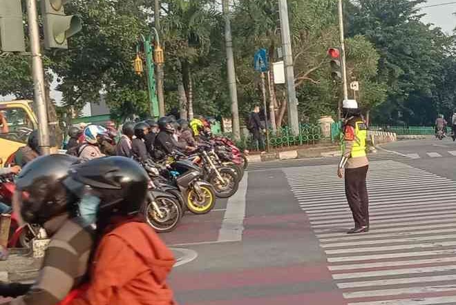 Perhatikan Hal Berikut ini Saat Kamu Berkendara Terjebak Macet
