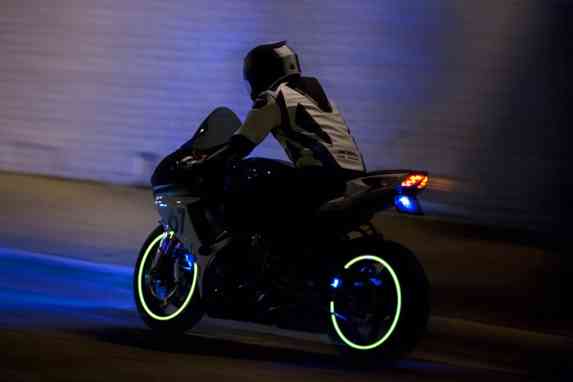 Cara Supaya Tidak Mudah Ngantuk Mengendarai Motor Malam Hari