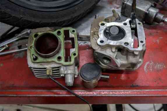 Efek Mesin Motor  Berkerak  Selain Boros BBM Juga Bisa Merusak Mesin Motor