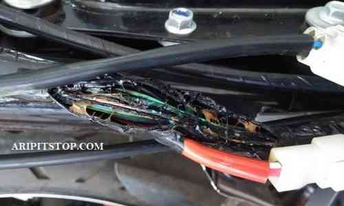 Cara Merawat Kabel Kelistrikan Motor di Musim Hujan