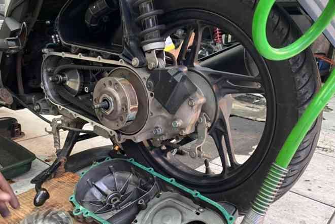 Efek Negatif Jika Oli Gardan Motor Matic Tidak Pernah Diganti