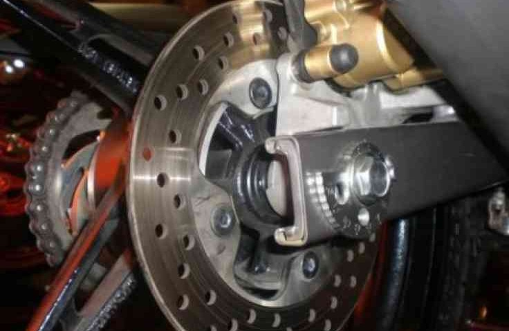 Ini Penyebab Rem Cakram Motor Mengeluarkan Bunyi