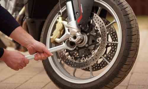 Ketahui Penyebab Rem Cakram Motor Mengeluarkan Bunyi