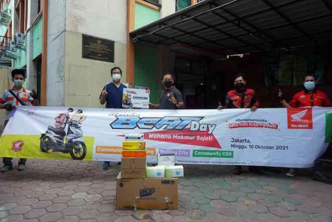 Komunitas Honda BeAT Donasi Tenaga Kesehatan Paket Vitamin dan Masker