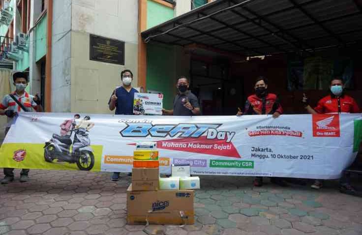Komunitas Honda BeAT Donasi Tenaga Kesehatan Paket Vitamin dan Masker