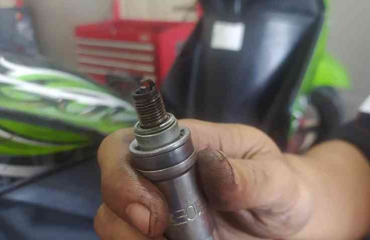 Rawat Busi Untuk Jaga Performa Mesin Motor