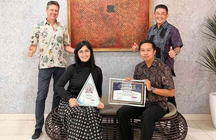 Federal Oil Raih Penghargaan Top Brand Award 2021, Bukti Pelumas Asli Indonesia Jadi Pilihan Pengguna Kendaraan di Indonesia