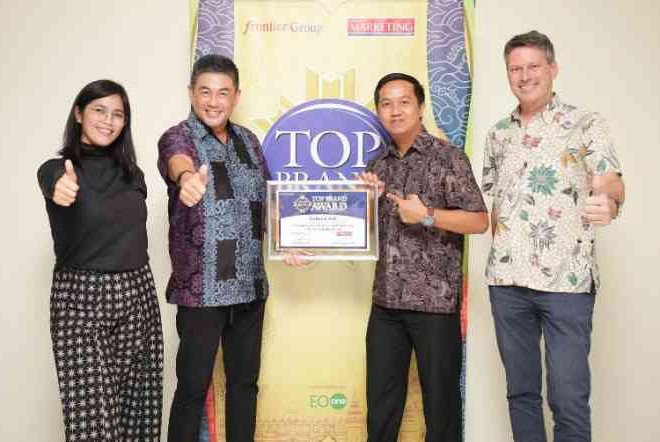Konsisten Jadi Solusi untuk Kendaraan Bermotor, Federal Oil Raih Penghargaan Top Brand Award 2021