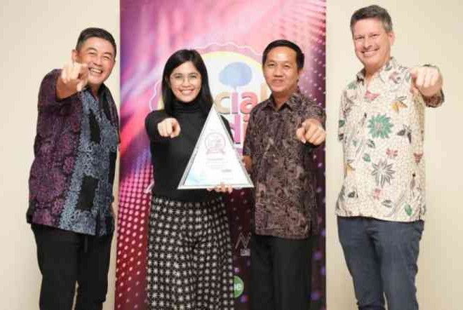 Selalu Mendengarkan Kemauan Konsumen dan Aktiv di Sosial Media, Federal Oil Raih Social Media Award 2021