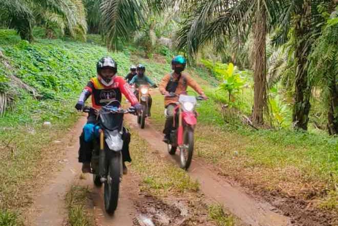 Pecinta Honda CRF150L Tamasya Sambil Tes Kemampuan Motor dan Diri