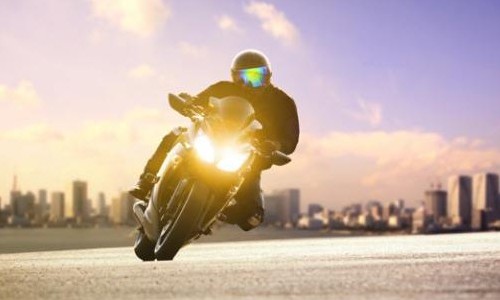 Tips Jitu Cegah Ban Ngunci Saat Melakukan Pengereman