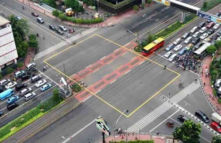 Pengertian Yellow Box Junction, Simak Penjelasannya Berikut