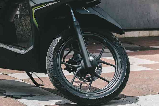 Cari Tahu, Mungkin ini Salah Satu Penyebab Ban Motor Sering Bocor Halus