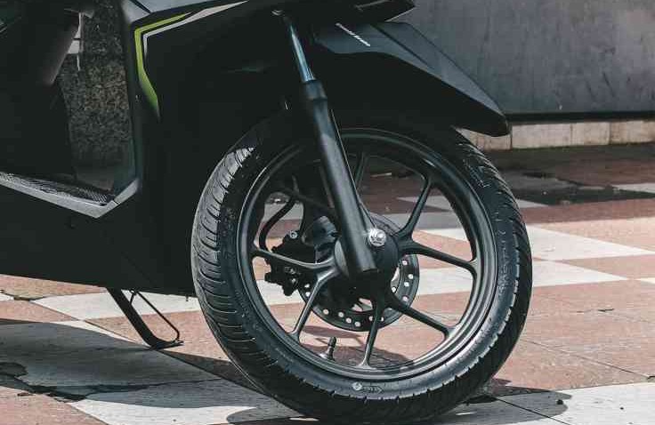 Cari Tahu, Mungkin ini Salah Satu Penyebab Ban Motor Sering Bocor Halus