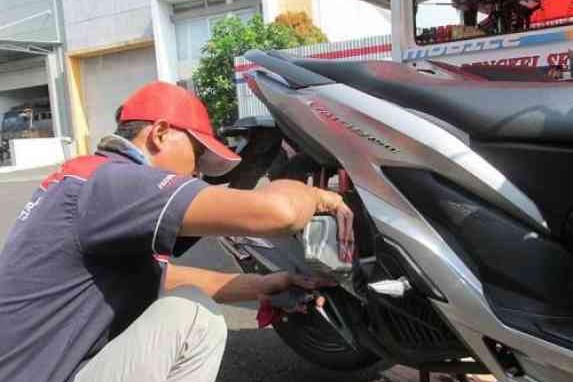 Cara Mudah Mengganti Oli Motor Dirumah