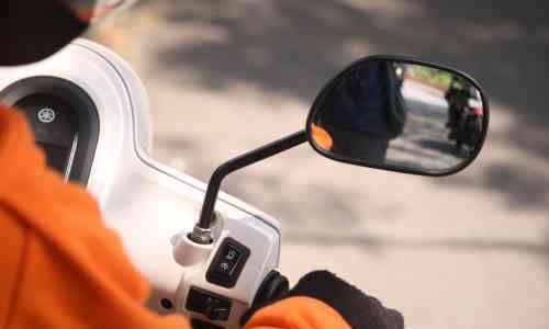 Tips Supaya Terhindar Dari Area Blind Spot Saat Berkendara Sepeda Motor