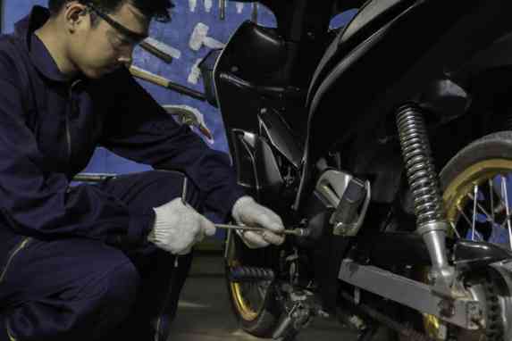 Jangan Anggap Sepele Suspensi Sepeda Motor, Begini Cara Merawatnya