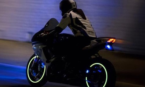 Sering Touring Malam? Ini Cara Mencegah Kantuk Datang