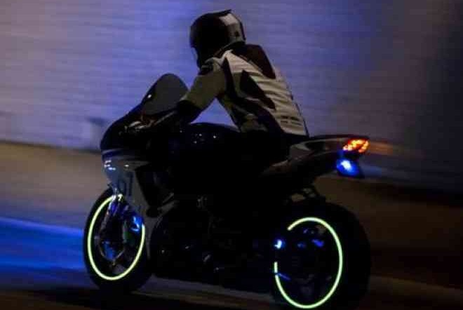 Sering Touring Malam? Ini Cara Mencegah Kantuk Datang