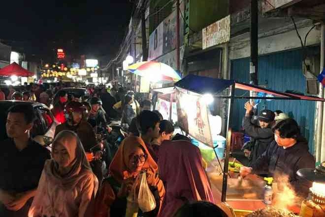 Pecinta Wisata Kuliner, Wajib Kunjungi Pasar Lama Tangerang. Banyak Makanan Enak!