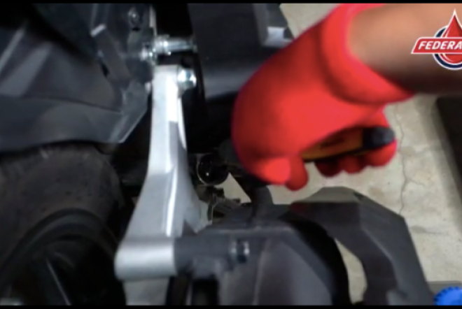Mau Tahu Oli Mesin Motor Kamu Berkurang Apa Tidak ? Begini Caranya, Bisa dikerjakan Sendiri