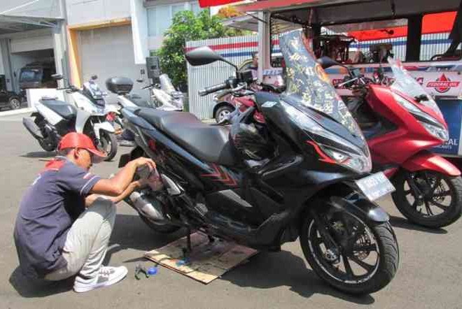 Tips Merawat Motor Matic Baru Supaya Awet, Jangan Lupa Ganti oli Rutin
