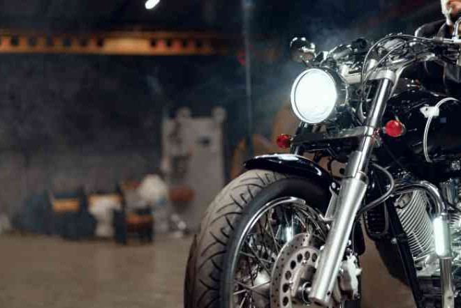Sering Berkendara Malam, Berikut Tips Supaya Aman Saat Berkendara Malam Hari, Perhatikan Hal Berikut