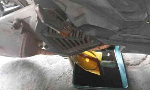 Apa Penyebab Oli Mesin Motor Berkurang ? Berikut Penjelasan Ahli