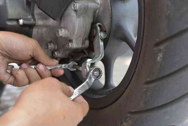 Tujuh Tips Ringan Merawat Motor Kesayangan Di Musim Hujan