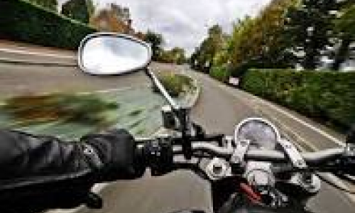 Maksimalkan Penggunaan Spion Motor Untuk Hindari Blind Spot