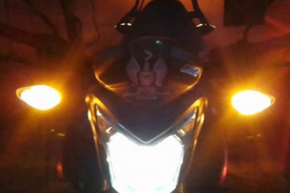 Empat Kesalahan Pengendara Motor Dalam Menggunakan Lampu Hazard