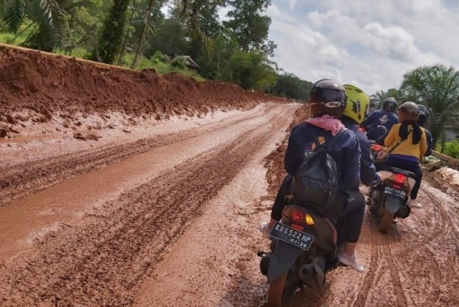 Enam Cara Aman Lewat Jalur Mudik Yang Rusak Dan Berlubang