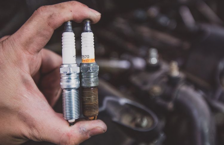 Mitos dan Fakta Seputar Busi Motor, Ternyata Ini Cara Merawat Busi Yang Benar