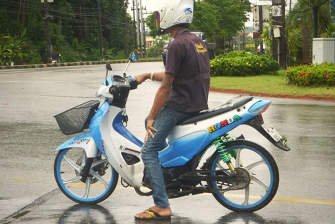 Masih Menggunakan Ban Ukuran Kecil Saat Berkendara? Ini Bahayanya Saat Digunakan