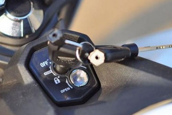 Tips Jitu Merawat Lubang Kunci Motor Agar Tidak Seret dan Berkarat