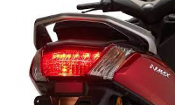 Alasan Mengapa Lampu Belakang Sepeda Motor Harus Berwarna Merah