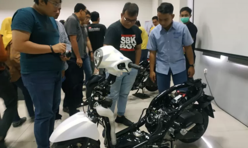Perawatan Pada Motor Hybrid, Apakah Masih Perlu Ganti Oli Mesin?